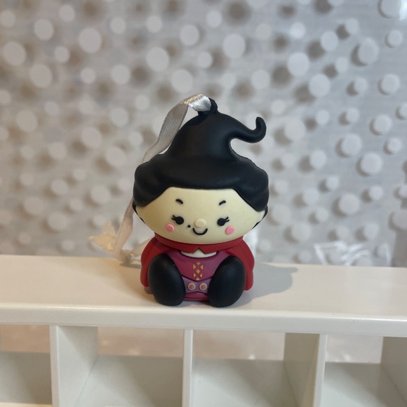 Hallmark Better Together Disney 🧙♀️Hocus Pocus ornaments - Picture 9 of 11